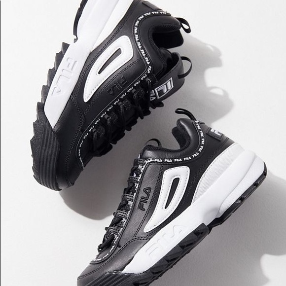 fila disruptor black size 7